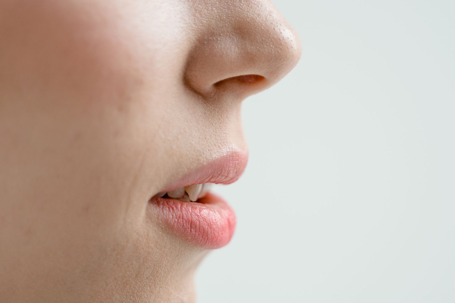 Как убрать чёрные точки на лице: рабочий уход